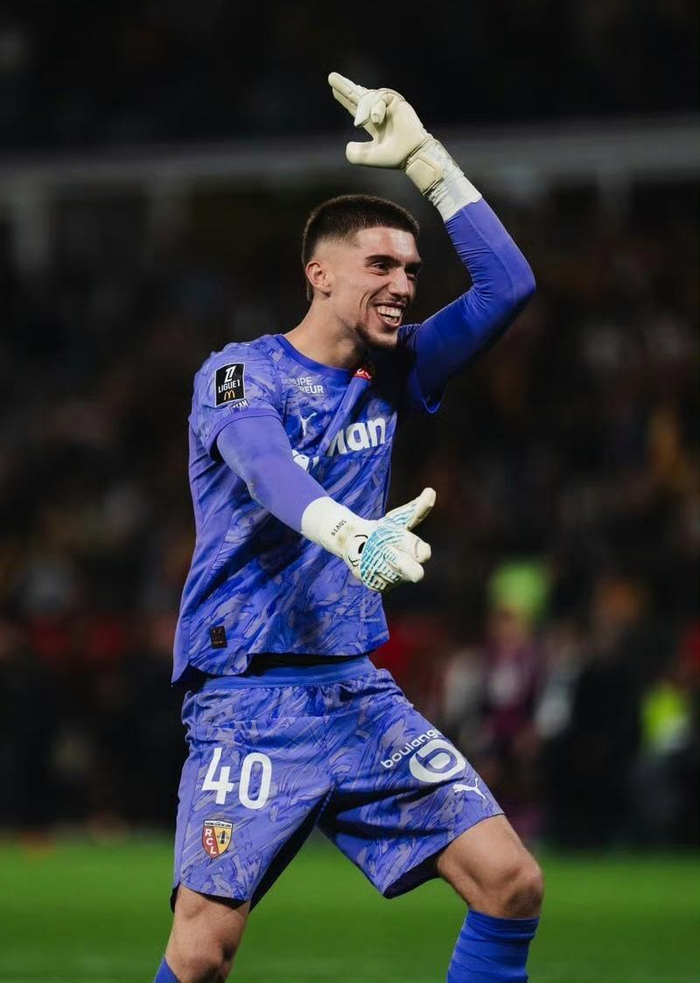 爱游戏体育-包含阿斯顿维拉官宣签约备战法甲尼斯赛后更衣室发声之后，AC米兰回应争议备战全明星赛的词条-爱游戏体育