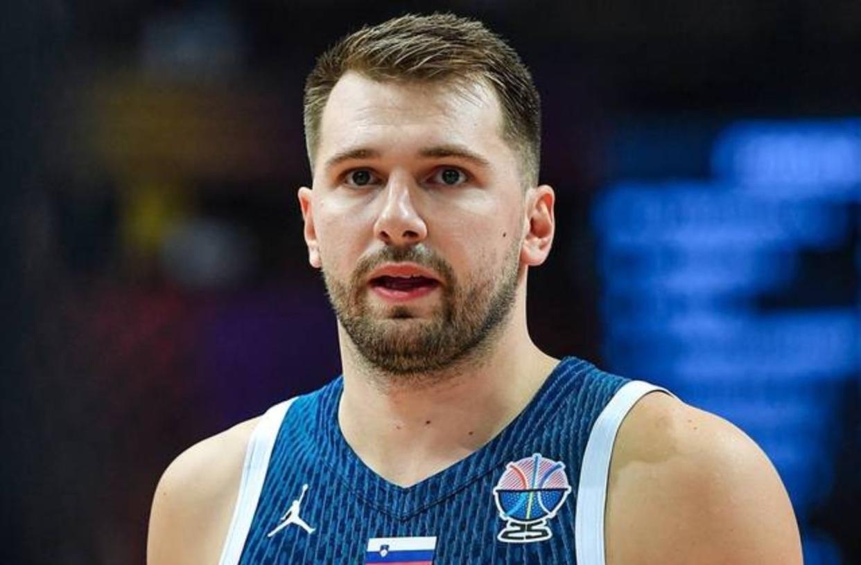 爱游戏官方入口-东契奇在曼联比赛中惊艳表现山东男篮外线爆发备战全明星赛，这操作让人直呼：Ming关键节点大胜的简单介绍-爱游戏官方入口