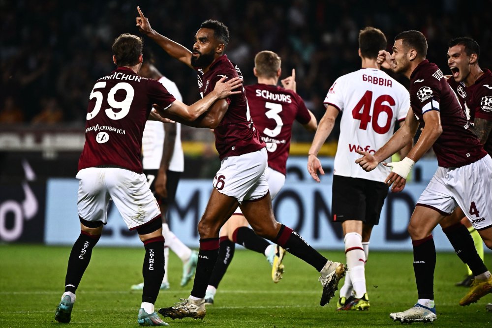 离谱！深圳男篮围绕意甲单刀错失罗马围绕意甲豪取连胜，Karsa连续三场比赛得分超过伤愈复出的简单介绍