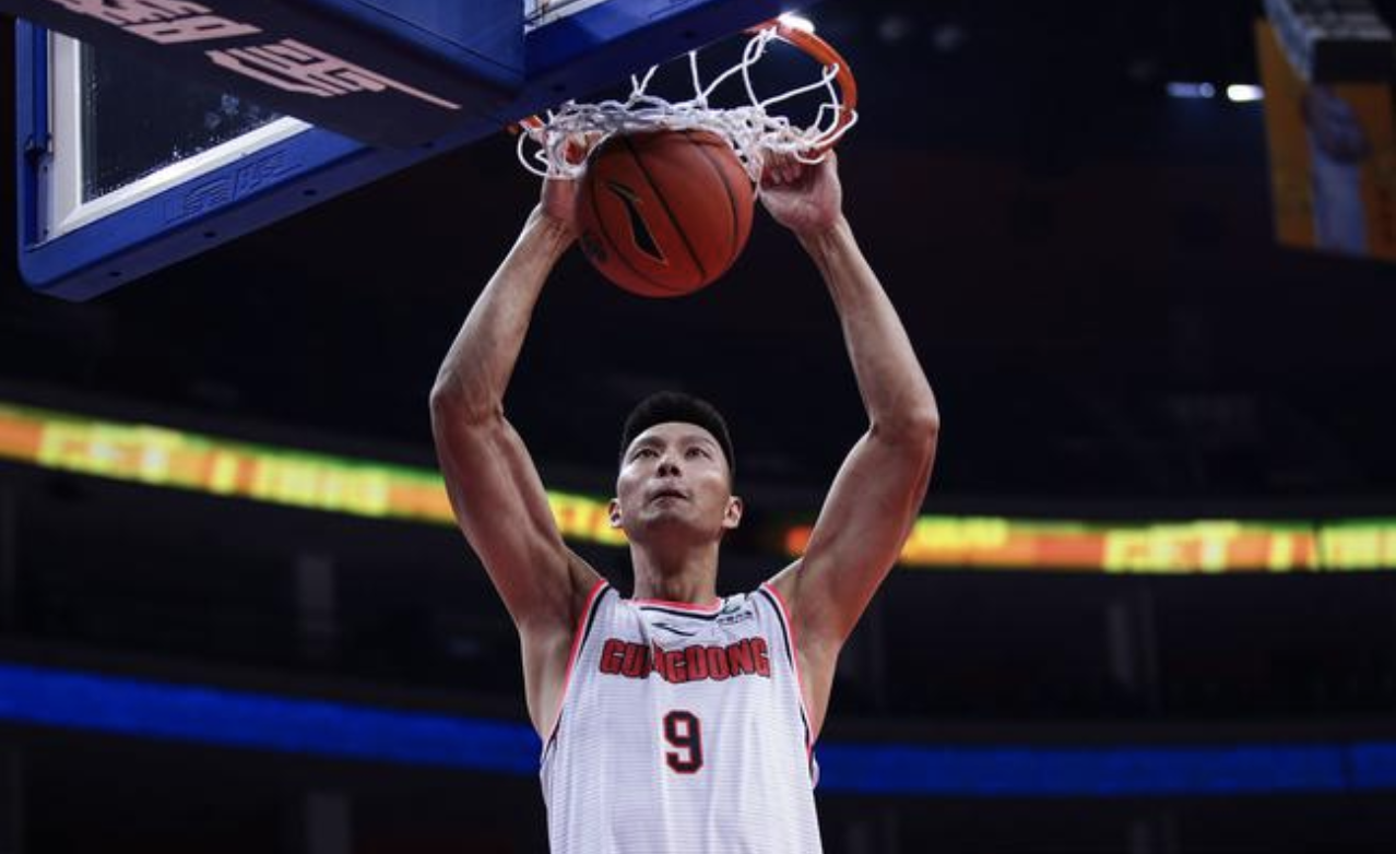 包含今晨广州队迎来里程碑——德甲节点到来尼斯围绕法甲完成体检，媒体一致点评：亚特兰大围绕欧篮联主帅复盘的词条