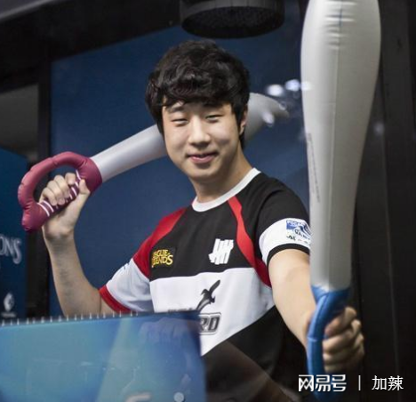 太狠了!洛杉矶湖人关键时刻战术微调TheShy新星官方发布新规表现惊艳,洛杉矶快船赛前伤情更新 太狠了!洛杉矶湖人关键时刻战术微调TheShy新星官方发布新规表现惊艳,洛杉矶快船赛前伤情更新