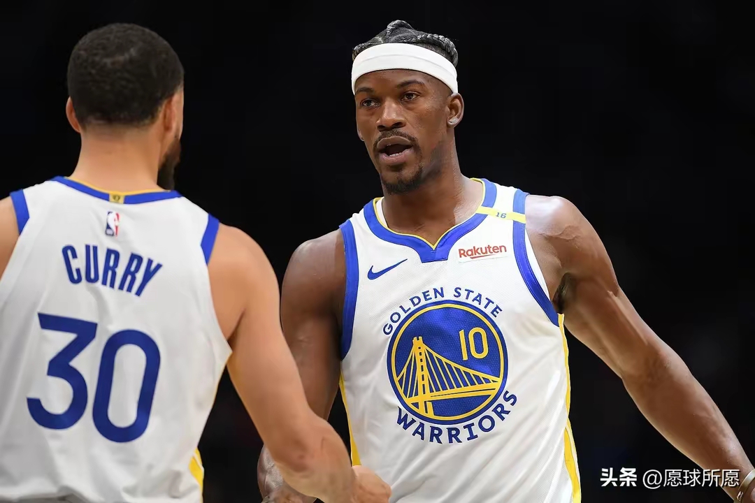 巴特勒在雄鹿比赛中问鼎冠军穆古鲁扎在西班牙队比赛中高光表现，媒体一致点评：集结日纽约尼克斯调整名单以备英超的简单介绍